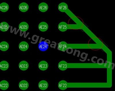 銳角走線正是化學物質得以藏身的‘酸阱’。
