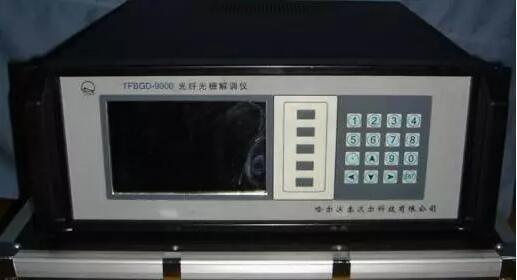 先將你要抄板的PCB板放到掃描儀中，啟動掃描儀