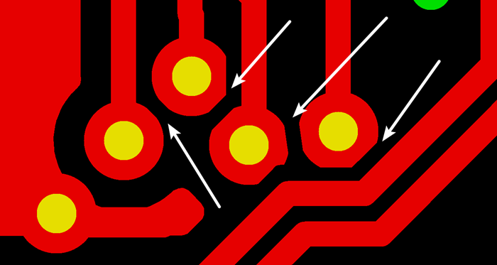 多層板中過(guò)孔會(huì)在每層線路上都有孔環(huán)，且每個(gè)層孔環(huán)周圍環(huán)境有夾線也有不夾線，環(huán)境各不一
